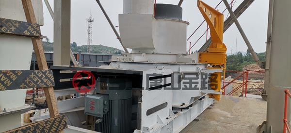 錘破、對輥破、立軸沖擊破三種制砂設備優(yōu)劣對比